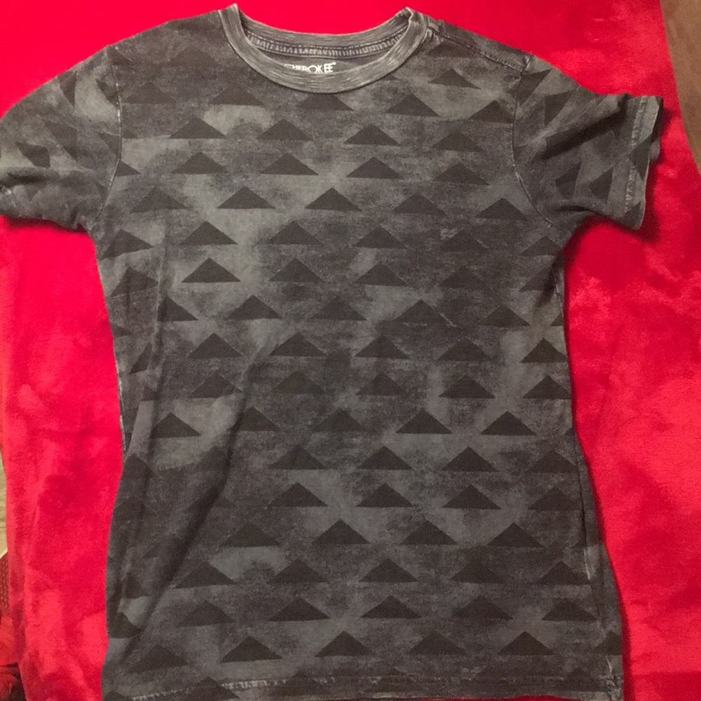 Boys Graphic Tee size M (8-10)